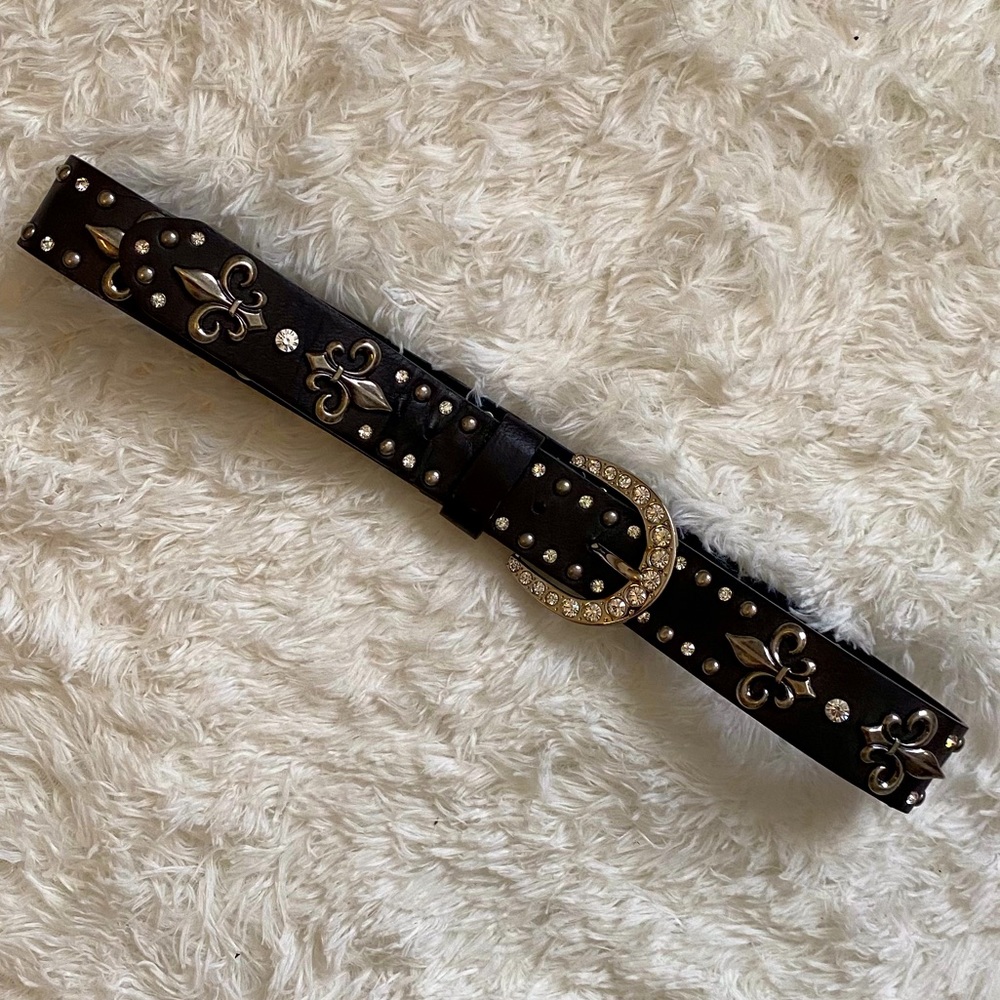 ⚜️ Leather rhinestone Fleur-de-lis belt